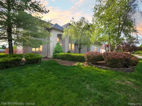 7053 Poppleton Rd, Canton, MI 48187 photo 1