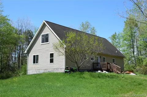 28799 Elwell Rd, Belleville, MI 48111