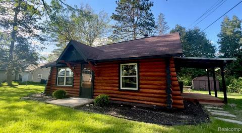 135 E Johnson St, Clio, MI 48420 photo 1