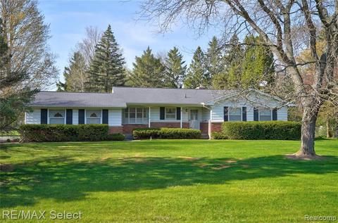 4134 Calkins Rd, Flint, MI 48532 photo 1