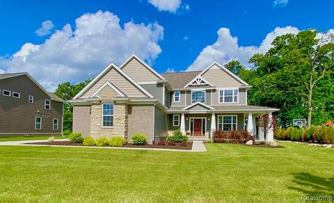 2260 Walnut View Dr, Howell, MI 48855 photo 1