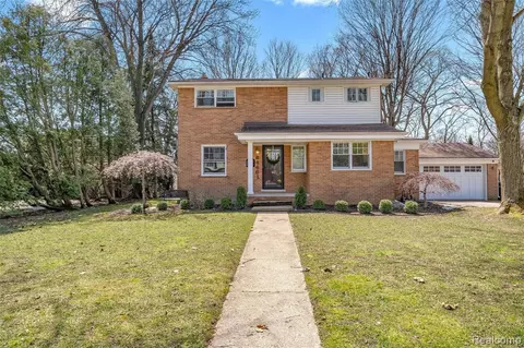 24461 Fairmount Dr, Dearborn, MI 48124 photo 1
