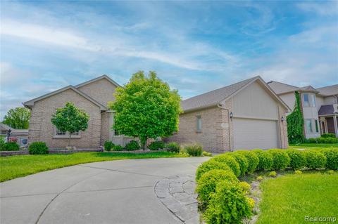 49200 Walnut Creek Dr, Macomb, MI 48044 photo 1