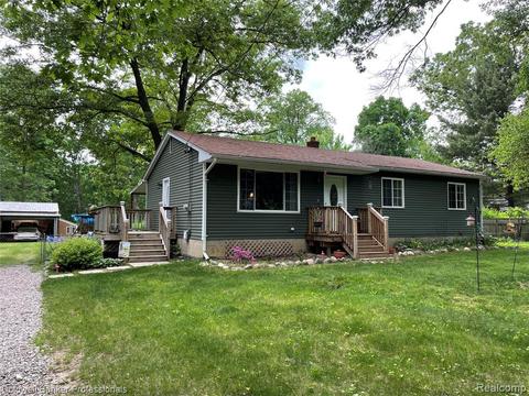 15252 Outer Dr, Linden, MI 48451 photo 1