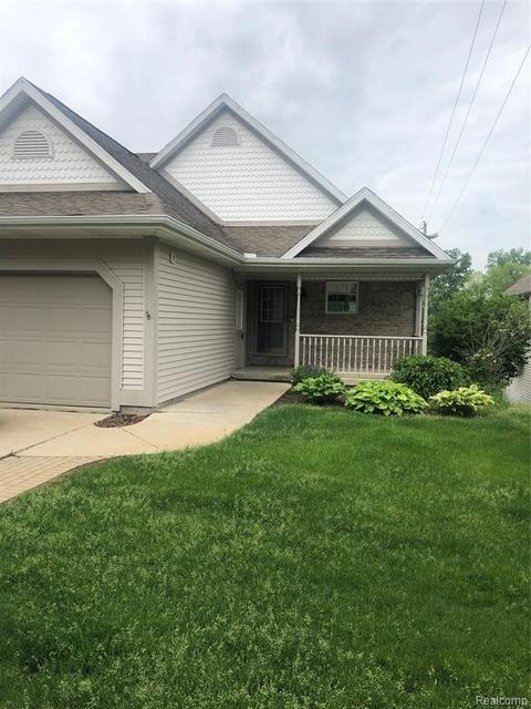 712 Pine Meadow Ln, Williamston, MI 48895 photo 1