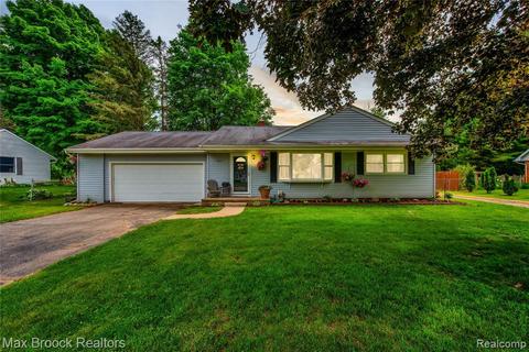 6001 Riverside Dr, Jackson, MI 49201 photo 1