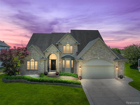 21568 Carlton Dr, Macomb, MI 48044 photo 1