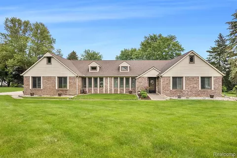 68330 Eoin Way Dr, Washington, MI 48095 photo 1