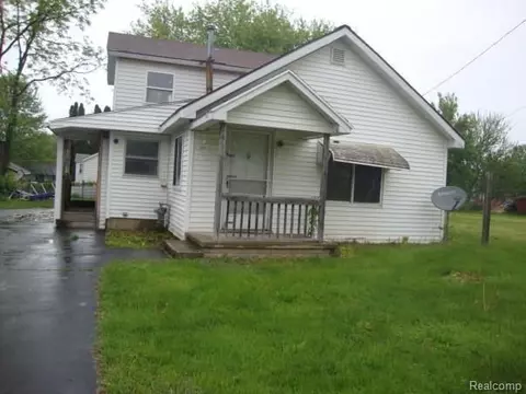 1059 E Pine Ave, Mount Morris, MI 48458 photo 1