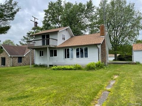 3714 N Lakeshore Rd, Deckerville, MI 48427 photo 1