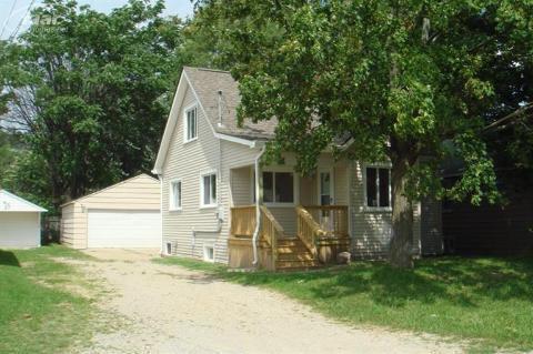 2167 E Bergin Ave, Burton, MI 48529 photo 1