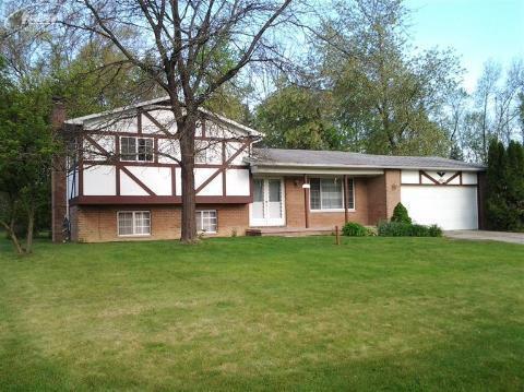 7181 Partridge Dr, Flushing, MI 48433 photo 1