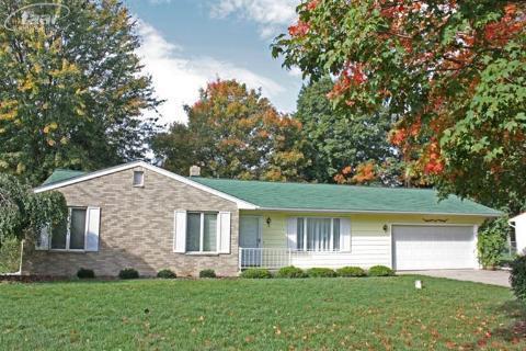 8397 Gallant Fox Trl, Flushing, MI 48433 photo 1