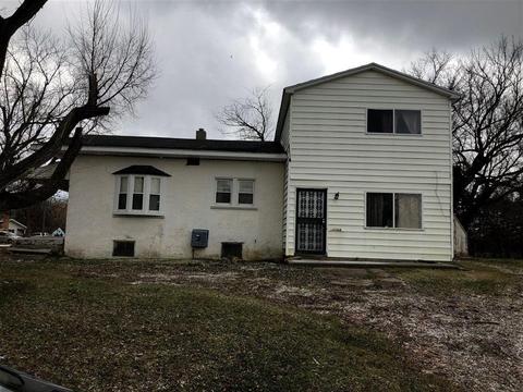 2132 Monaco St, Flint, MI 48532 photo 1
