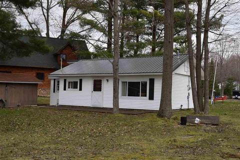 3045 Lakeshore, Gladwin, MI 48624 photo 1