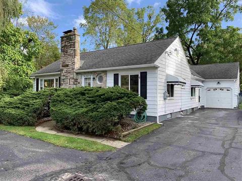 136 E Vienna, Clio, MI 48420 photo 1
