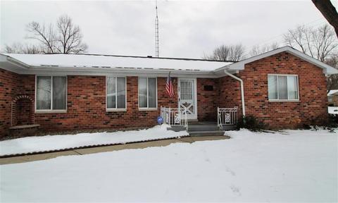 902 Birchwood Dr, Flushing, MI 48433 photo 1
