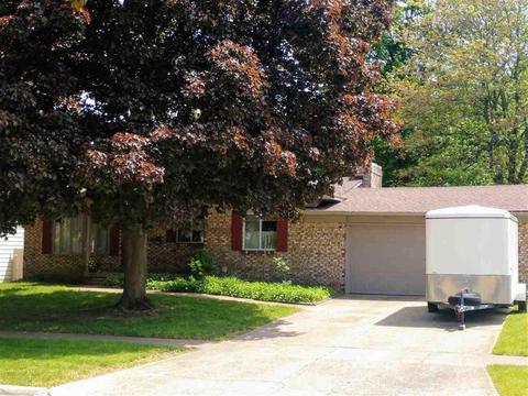 736 Hickorywood, Flushing, MI 48433 photo 1