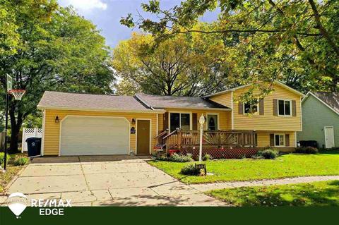 717 Locust, Davison, MI 48423 photo 1