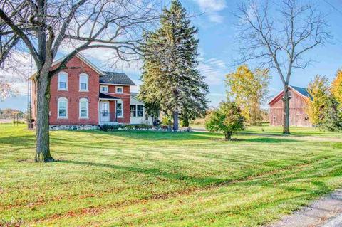 2108 E Riley, Owosso, MI 48867 photo 1