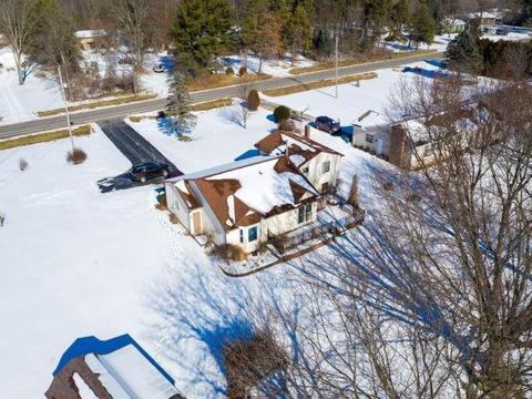 10095 W Stanley Rd, Flushing, MI 48433 photo 1