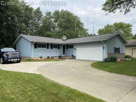 307 Cedarwood, Flushing, MI 48433 photo 1