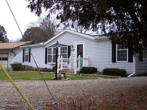 5377 Circle Dr, Reading, MI 49274 photo 1