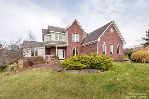 7620 Fox Trace Rd, Webster, MI 48130