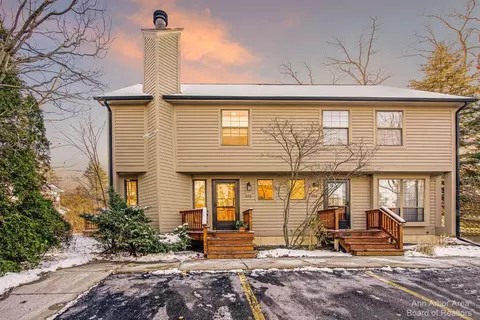 588 S 7th St, Ann Arbor, MI 48103