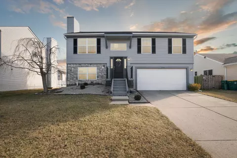 7232 Glacier Pointe Dr, Ypsilanti, MI 48197