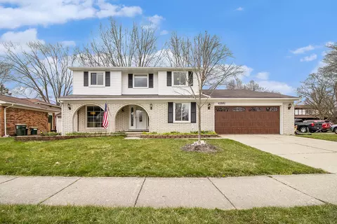 45882 Spinning Wheel Dr, Canton, MI 48187