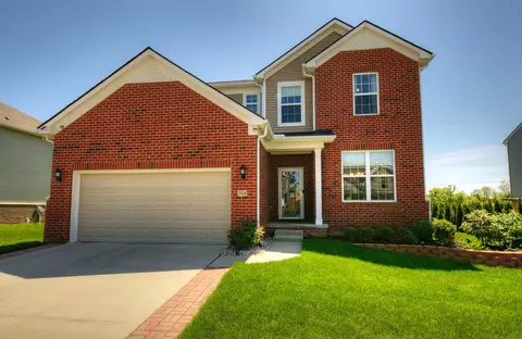 704 Groveland Cir, Pittsfield, MI 48108