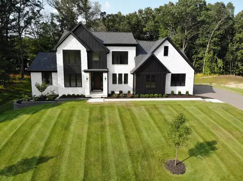 7825 Venice Court Unit Ct #3, Brighton, MI 48116