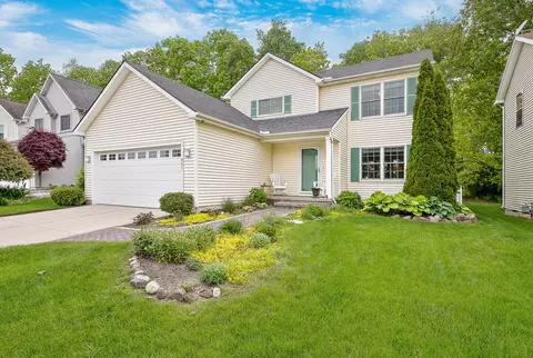 437 Cambridge Dr, Dexter, MI 48130