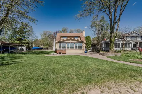 9391 Canal St, Dexter, MI 48169