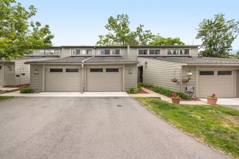 606 Watersedge Dr, Ann Arbor, MI 48105