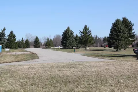 800 Pinecrest, Lima, MI 48130 photo 1