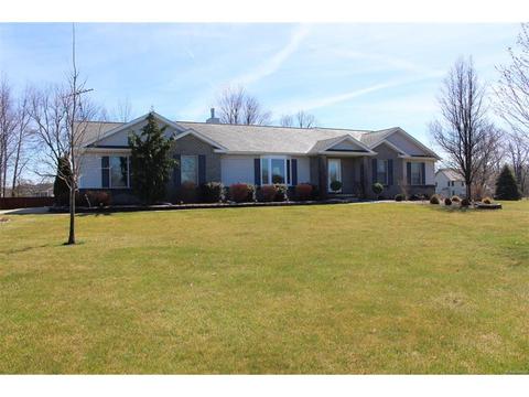 1401 Willow Dr, Leoni, MI 49240 photo 1