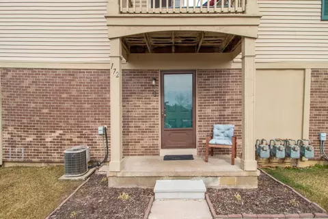 172 Commons Cir, Saline, MI 48176 photo 1