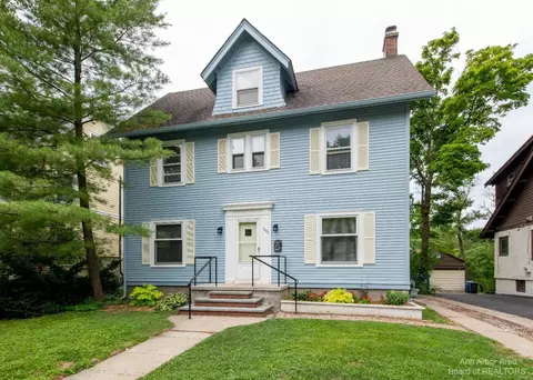 1082 Ferdon Rd, Ann Arbor, MI 48104