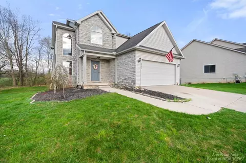 6960 Wellington Dr, Dexter, MI 48130