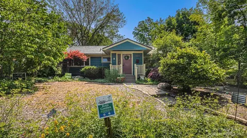 1214 Westport Rd, Ann Arbor, MI 48103