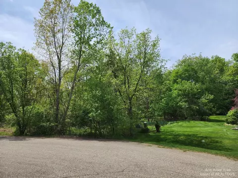 3657 Knoll Creek Ct, Superior, MI 48105