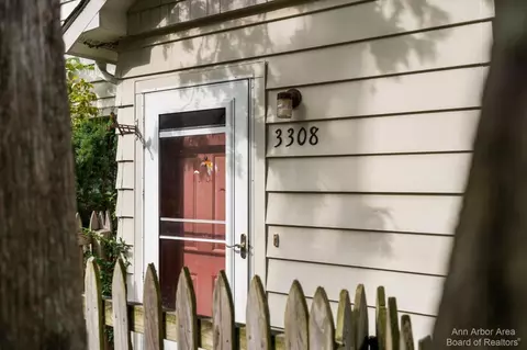 3308 Springbrook St, Ann Arbor, MI 48108