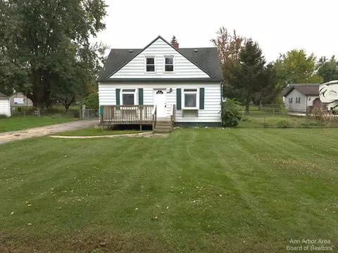 2157 Adams, Adrian, MI 49221