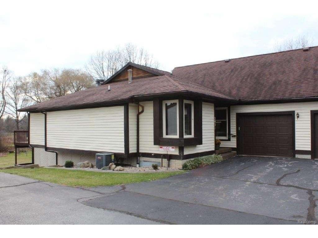 2031 Augusta Dr, Jackson, MI 49201 photo 1