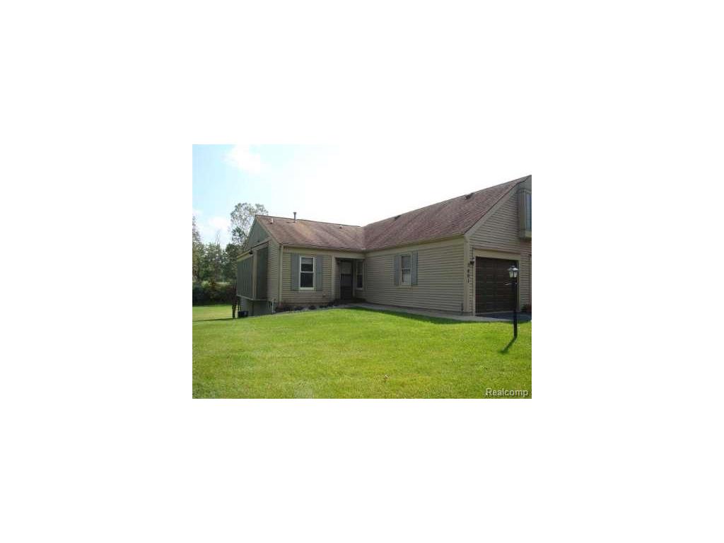 2001 Augusta Dr, Jackson, MI 49201 photo 1