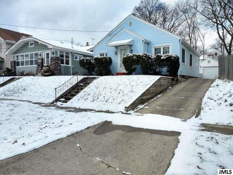 1208 Hamlin Pl, Jackson, MI 49201 photo 1