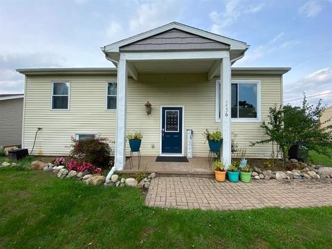 5556 Viking Dr, Jackson, MI 49201 photo 1