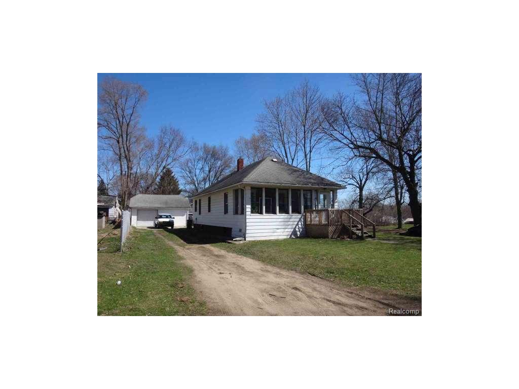 1161 Carson Ave, Jackson, MI 49203 photo 1